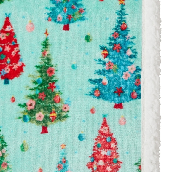 Pioneer Woman Christmas Tree Throw - Picture 4 of 6